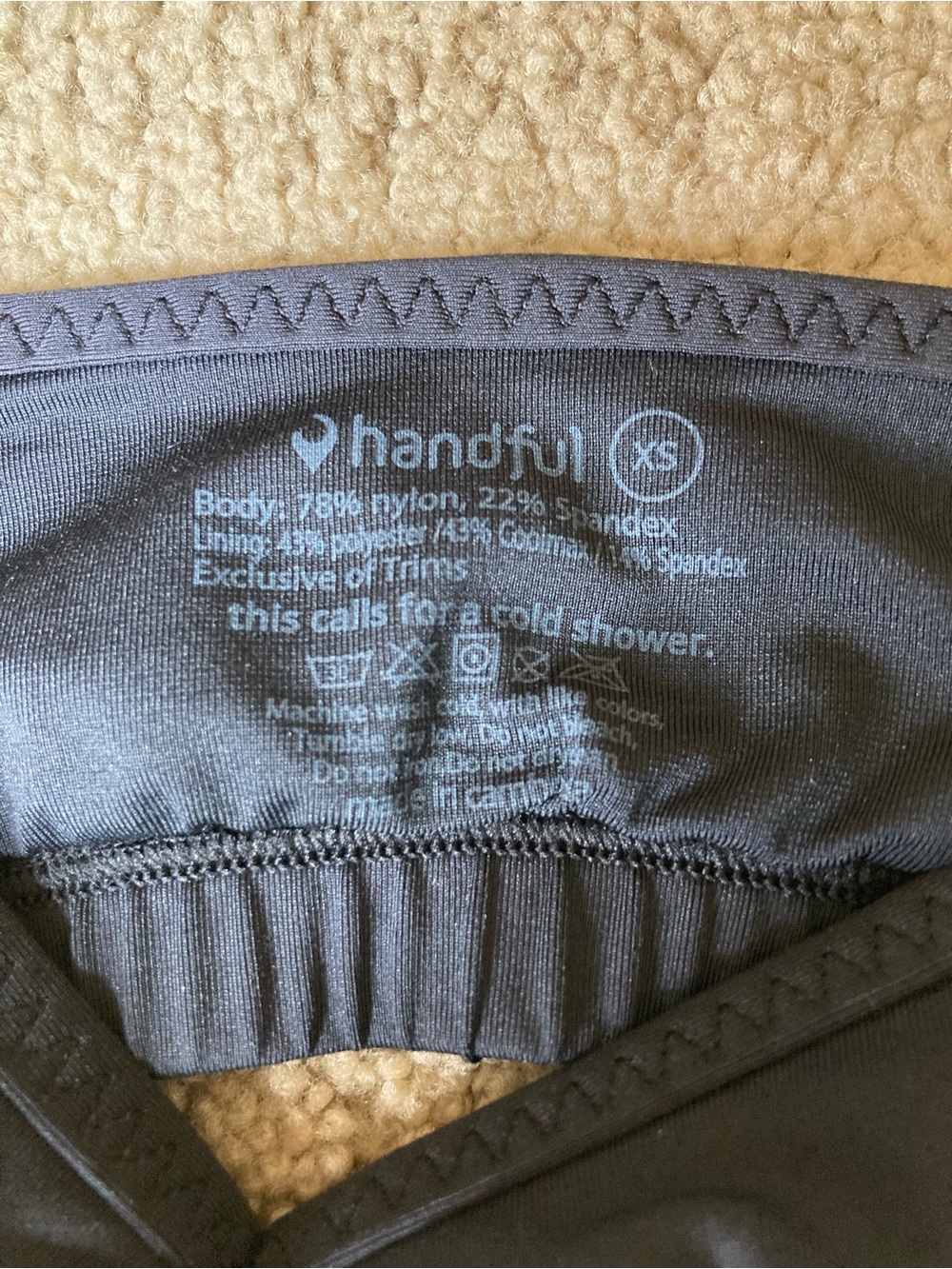 Handful Sports Bra Black XS with Adjustable Straps - Picture 3 of 7